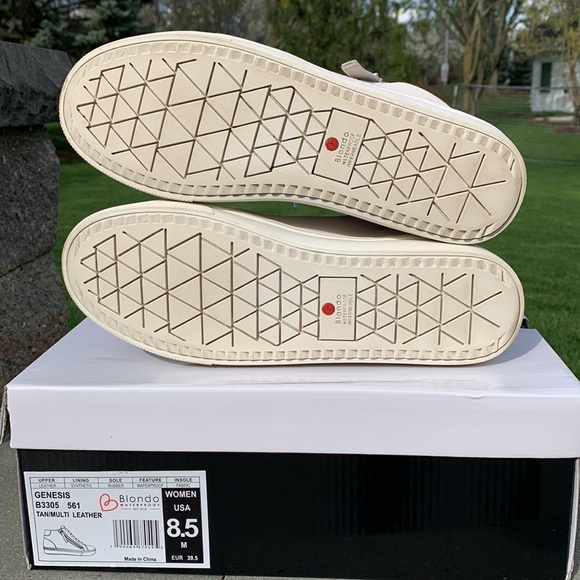 Blondo Waterproof Genesis hi sneaker w/box - size 8.5 - Picture 5 of 9